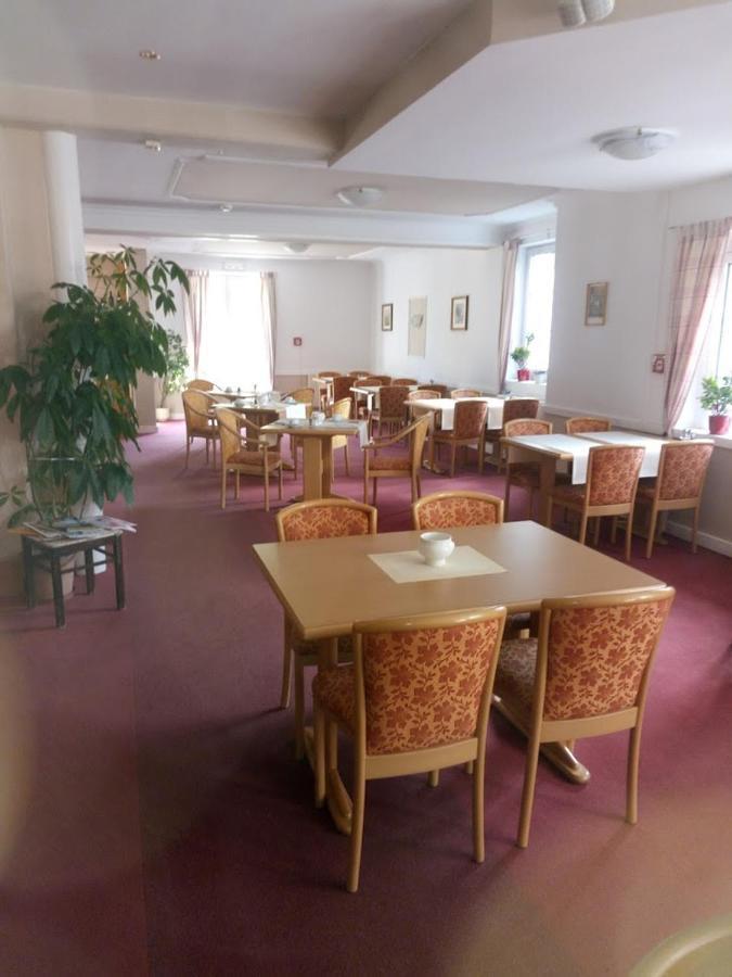 Hotel Garni Bernhard Am See Walchsee Buitenkant foto